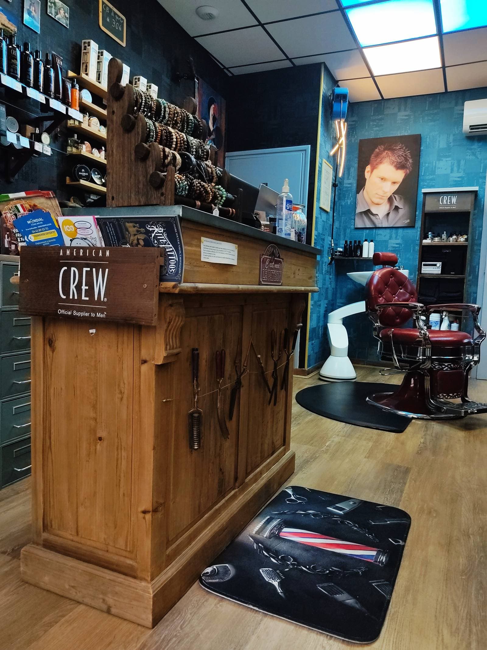 Façade salon Mister John Coiffeur Barbier Montluçon